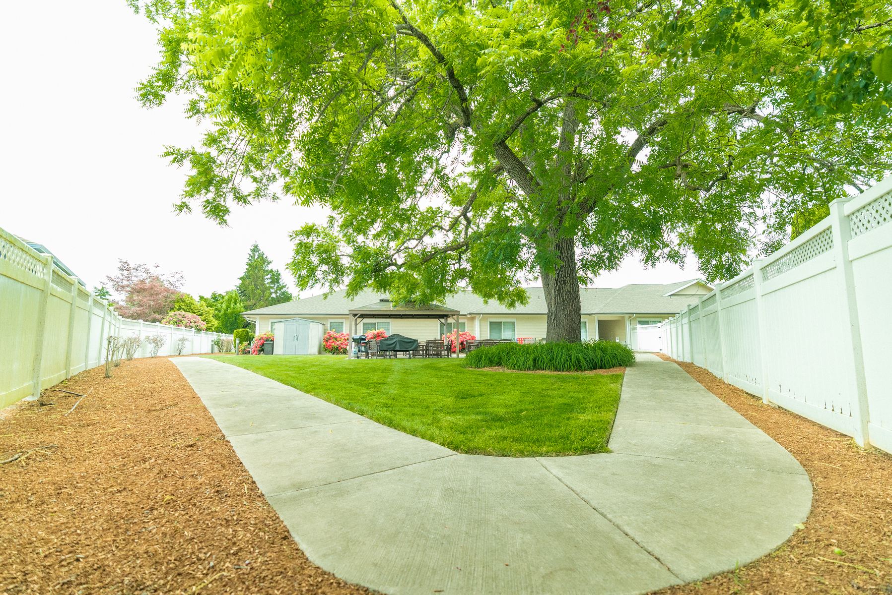 Landscape installation with fresh beds and lawn in Oregon